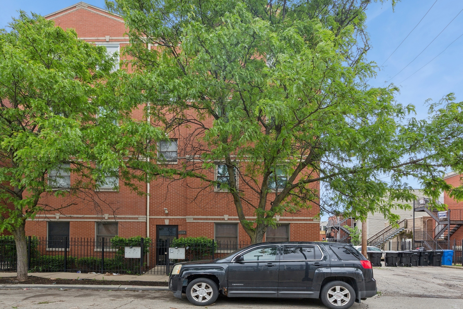 Property Photo:  519 S Maplewood Avenue 4S  IL 60612 