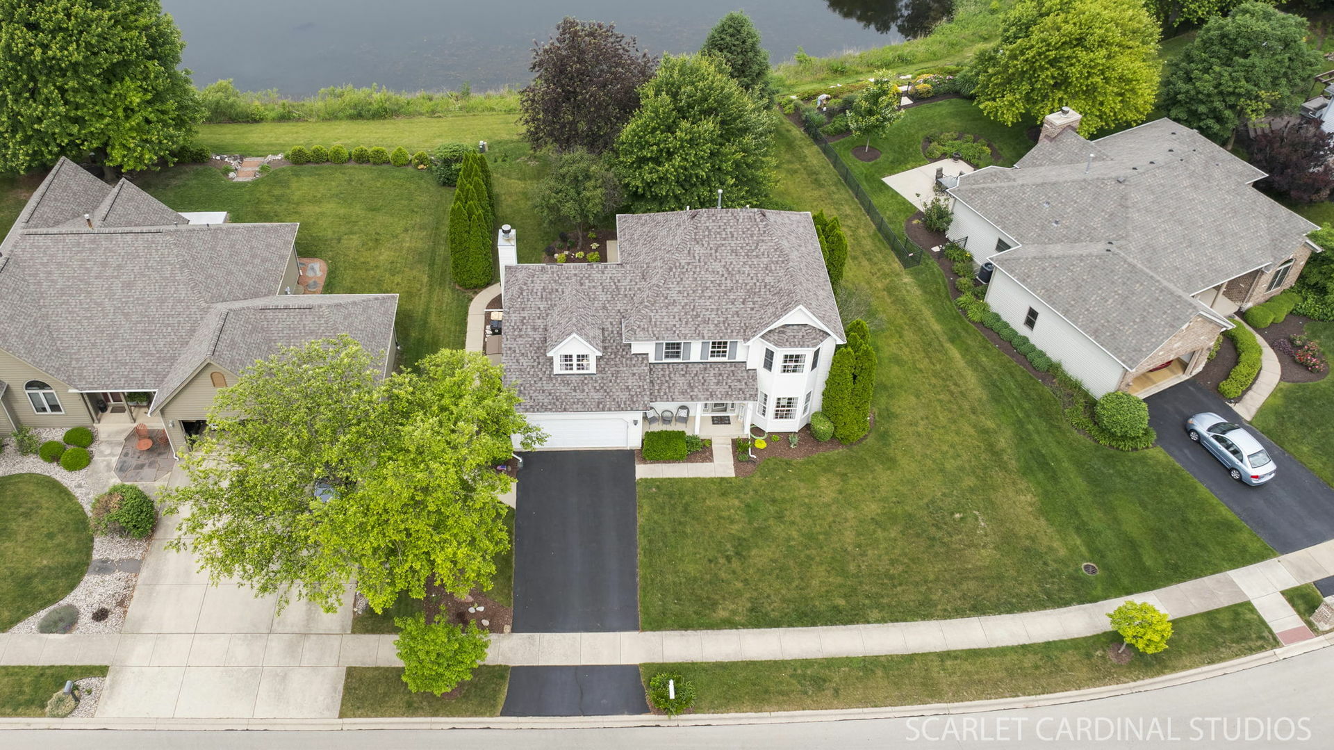 Property Photo:  1237 Walsh Drive  IL 60560 