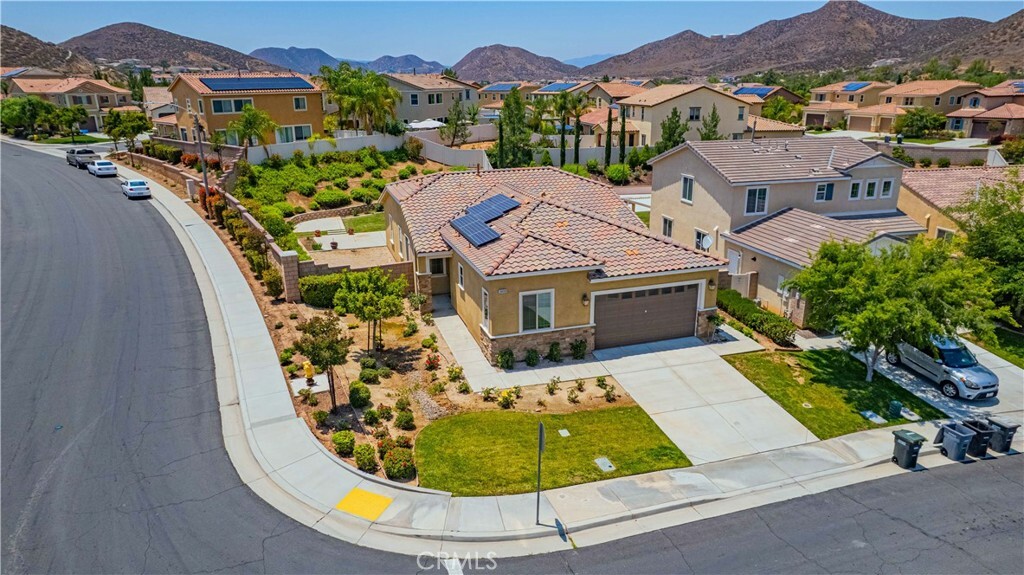 Property Photo: 36658 Fantin Way CA 92532