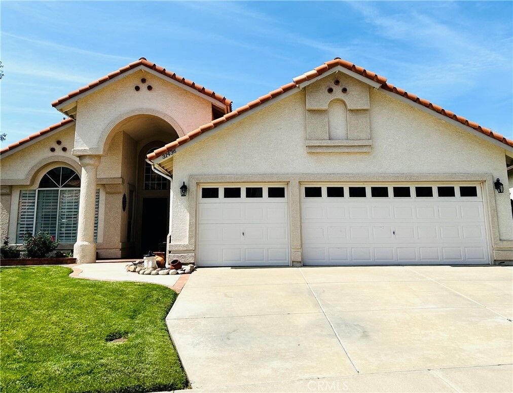 Property Photo: 31436 Corte Sonora CA 92592