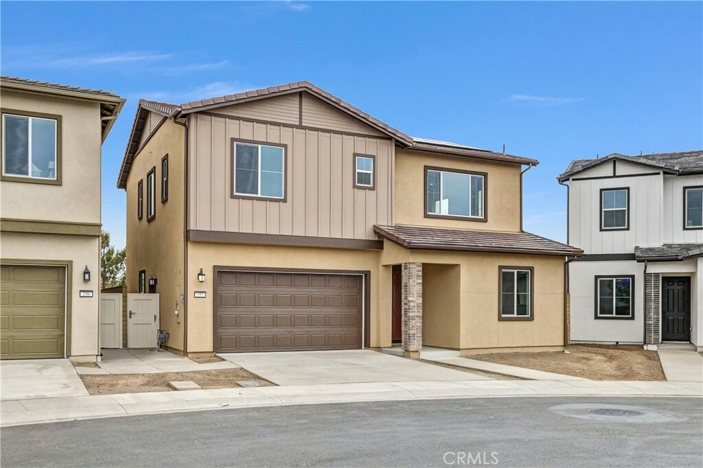 Property Photo: 252 Lily Loop CA 92618