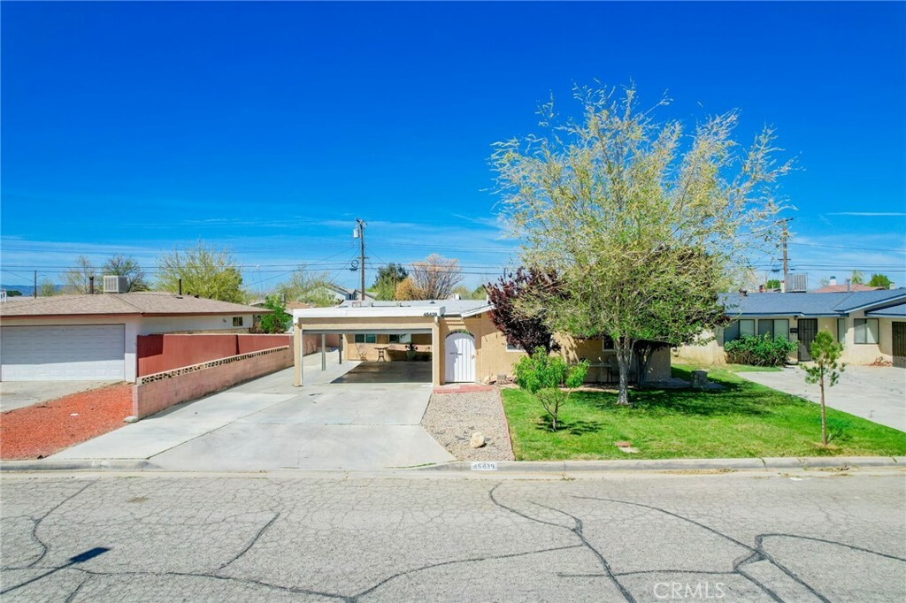 Property Photo: 45439 Lorimer Avenue CA 93534