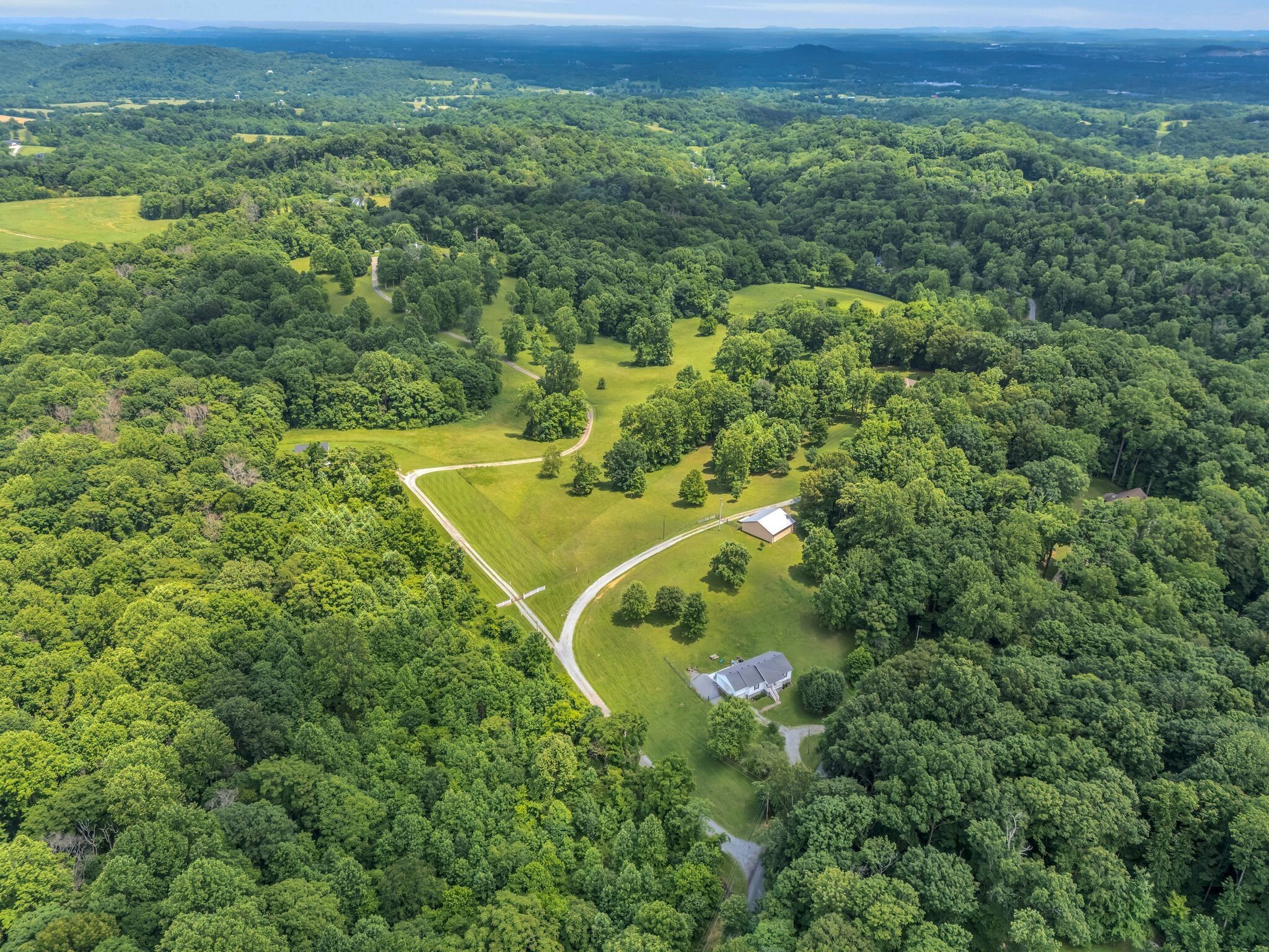 Property Photo:  904 Weeping Willow Rd  TN 37075 