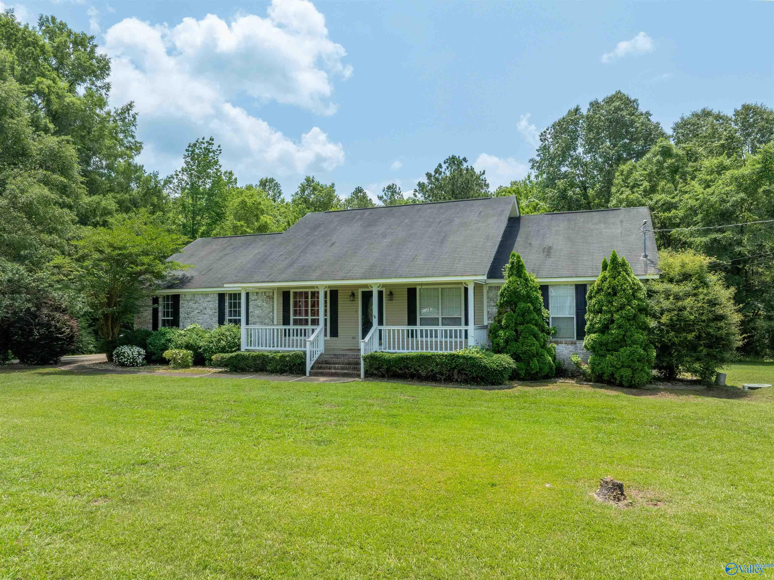 Property Photo: 207 Sharp Drive AL 35903
