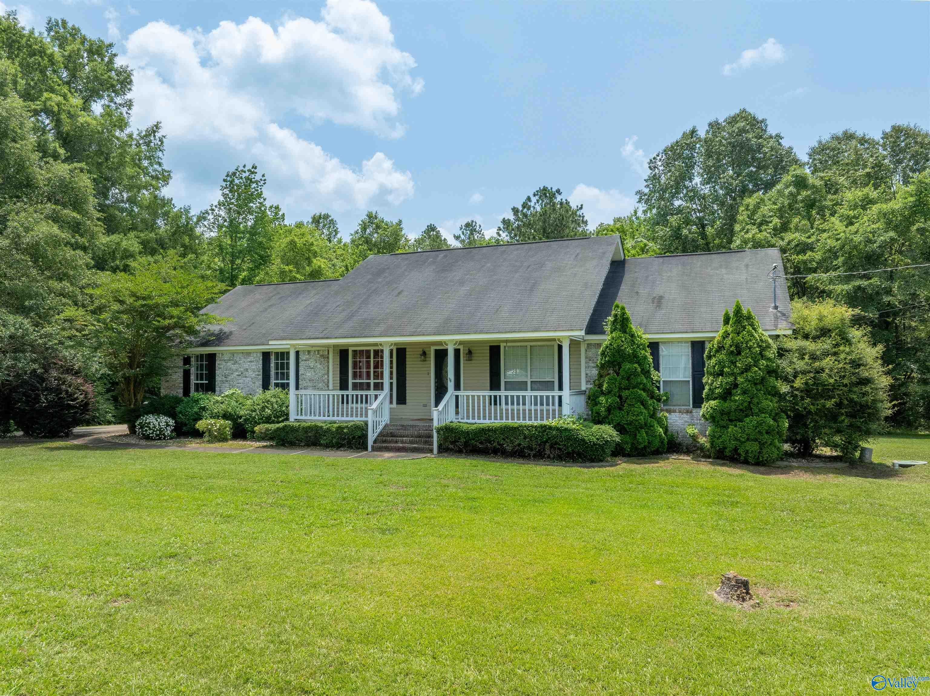 Property Photo: 207 Sharp Drive AL 35903