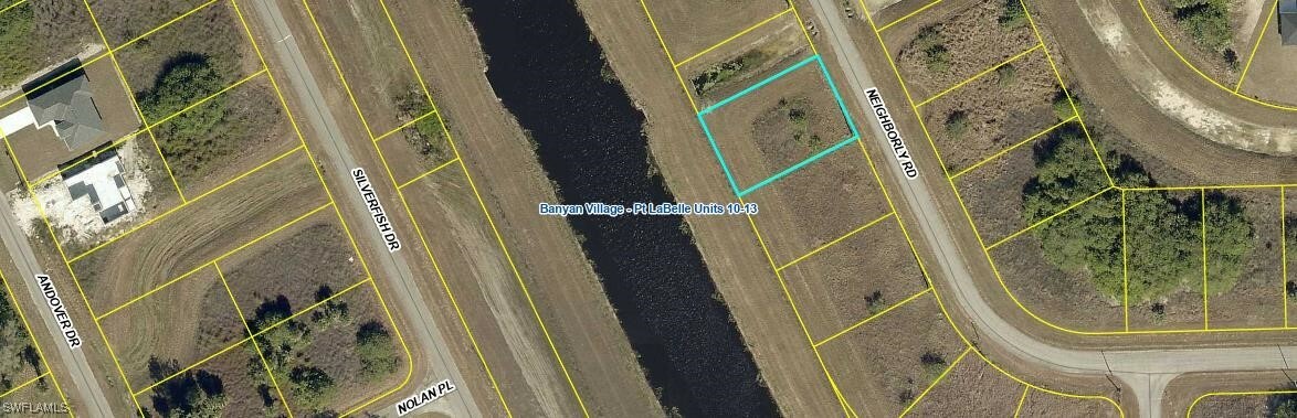 Property Photo: 348 Neighborly Road FL 33935