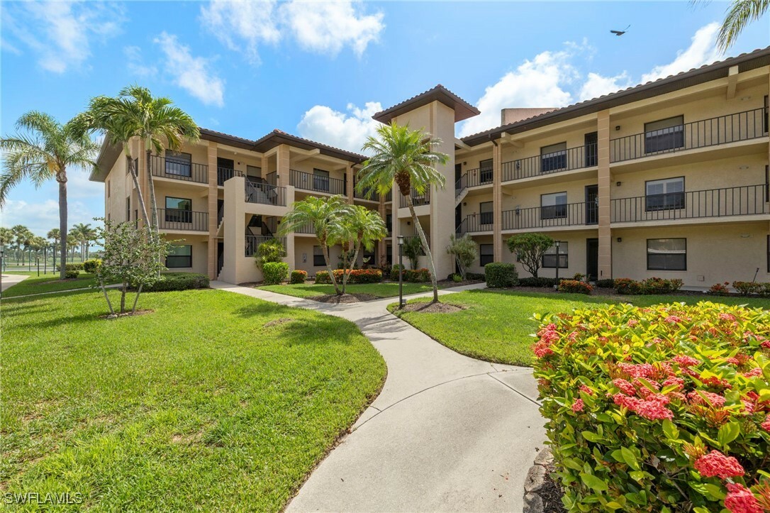 Property Photo: 12170 Kelly Sands Way 721 FL 33908