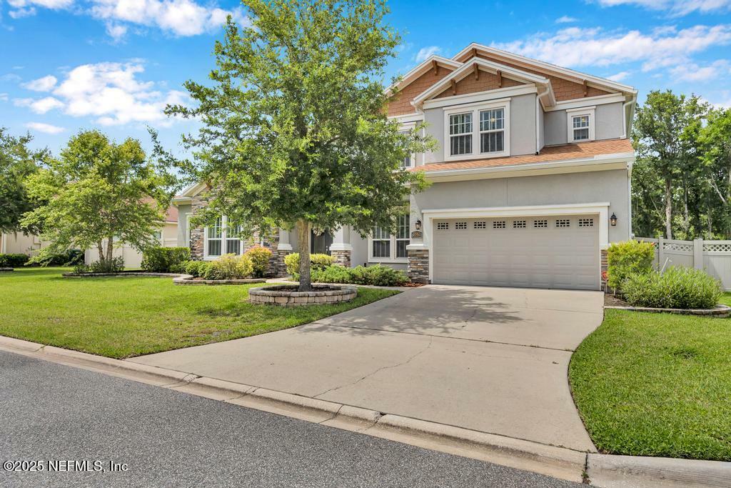 Property Photo: 3843 Mediterranean Court FL 32223