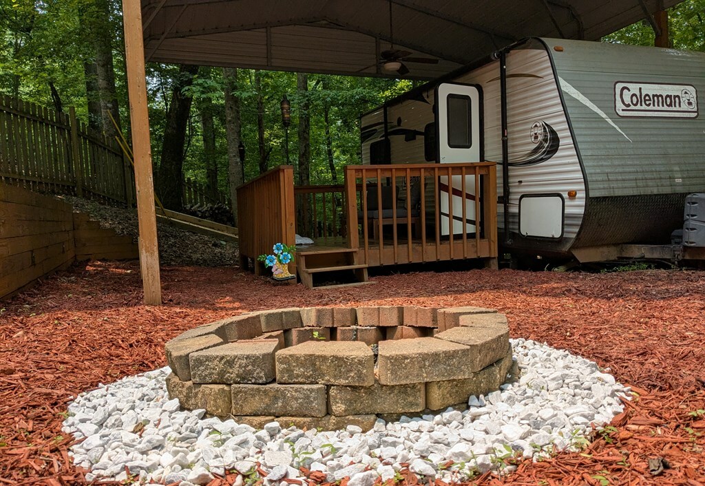 Property Photo: 336 6th Street GA 30540