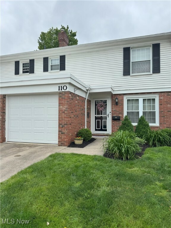 Property Photo: 110 Gaslight Lane OH 44124