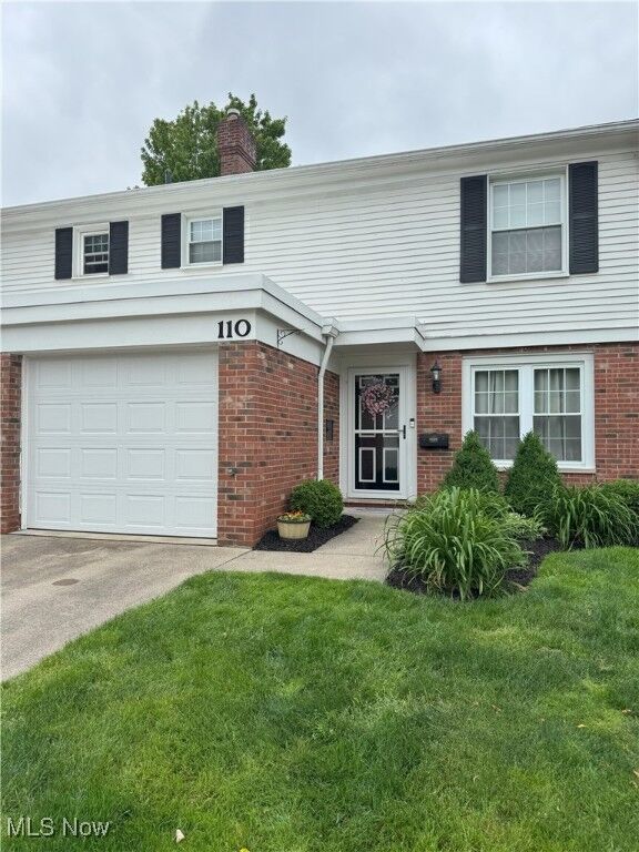 110 Gaslight Lane  Mayfield Heights OH 44124 photo