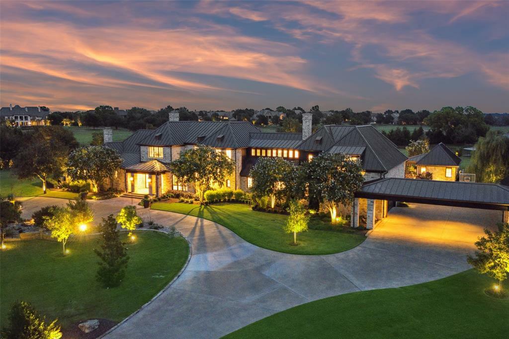 Property Photo:  2224 King Fisher Drive  TX 76262 