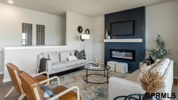 Property Photo: 20464 Westridge Drive NE 68028