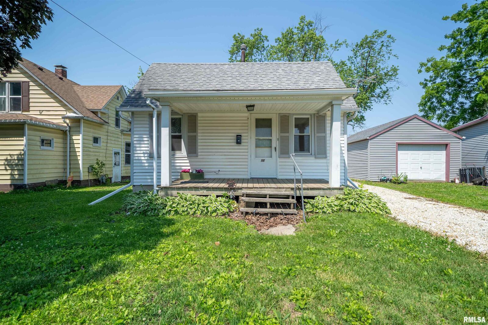 Property Photo:  116 S 8th Avenue  IL 61520 
