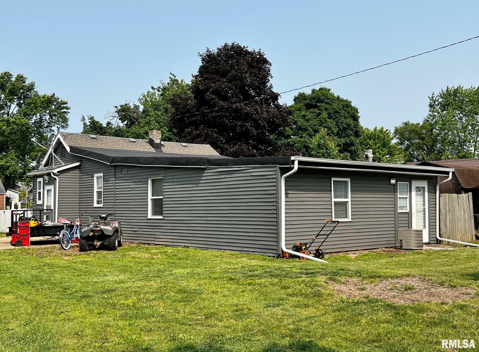 Property Photo: 1520 N Finney Street IL 61523