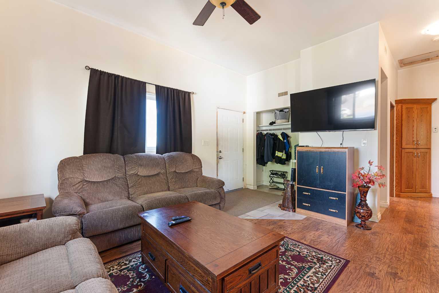 Property Photo: 18 3 Avenue SE SK S0M 1R0