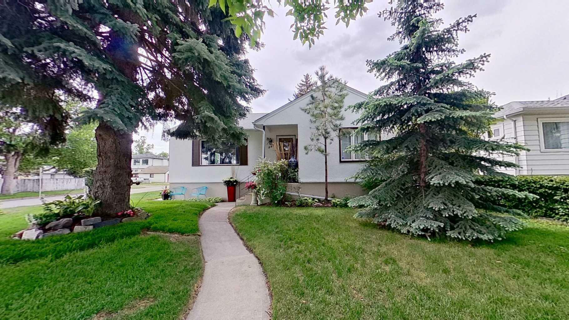 539 15 Avenue NE  Calgary AB T2E 1H7 photo