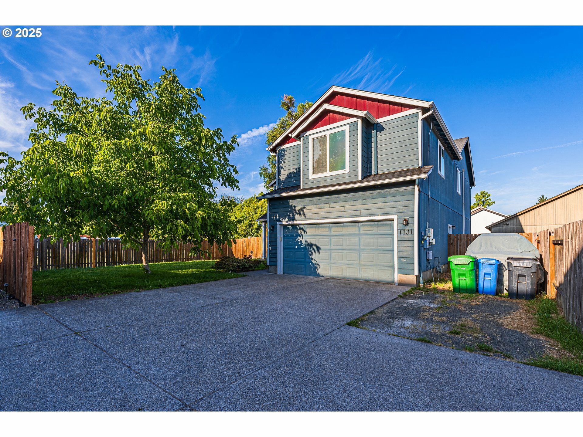 Property Photo: 1131 Veronica Ln OR 97404