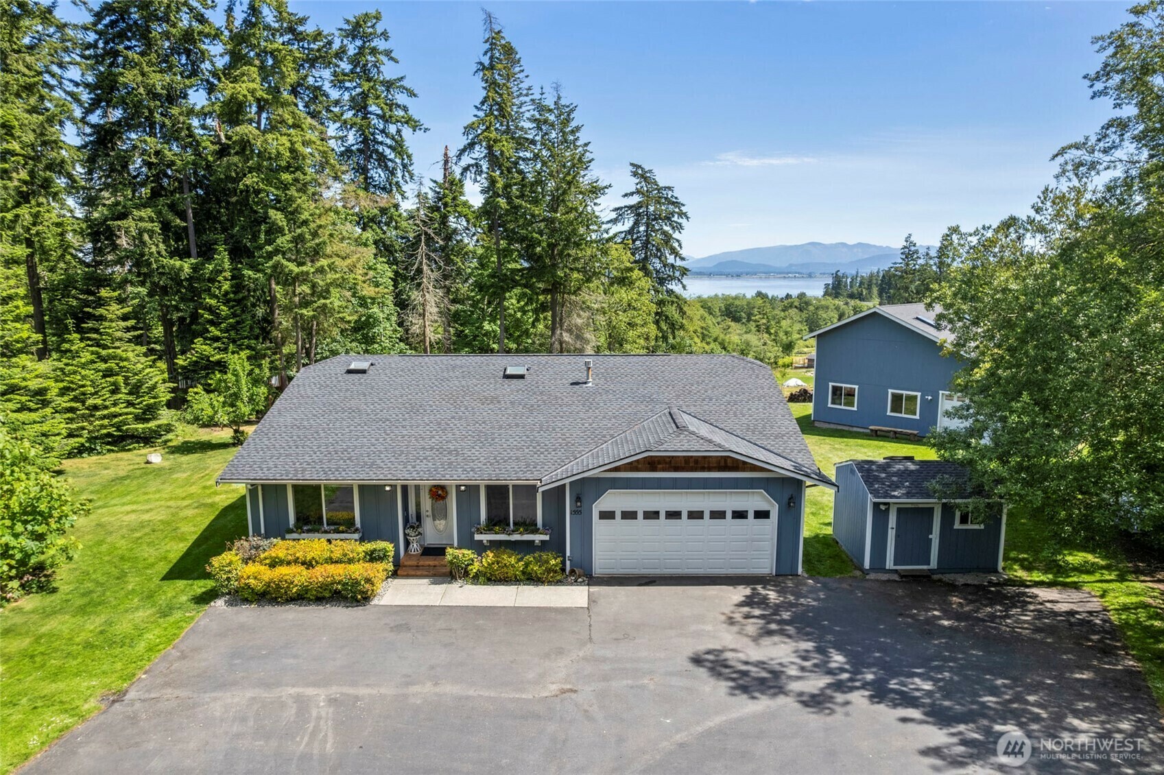 Property Photo: 1555 Silver Lake Road WA 98277