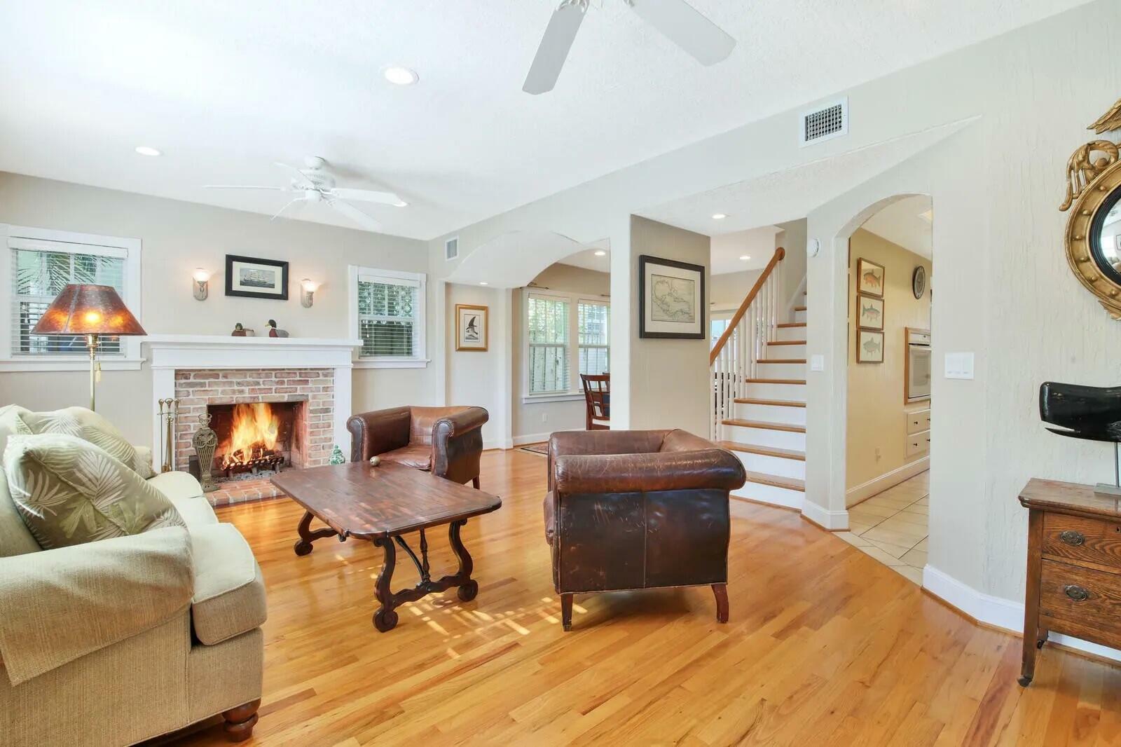 Property Photo: 607 Flamingo Drive FL 33401