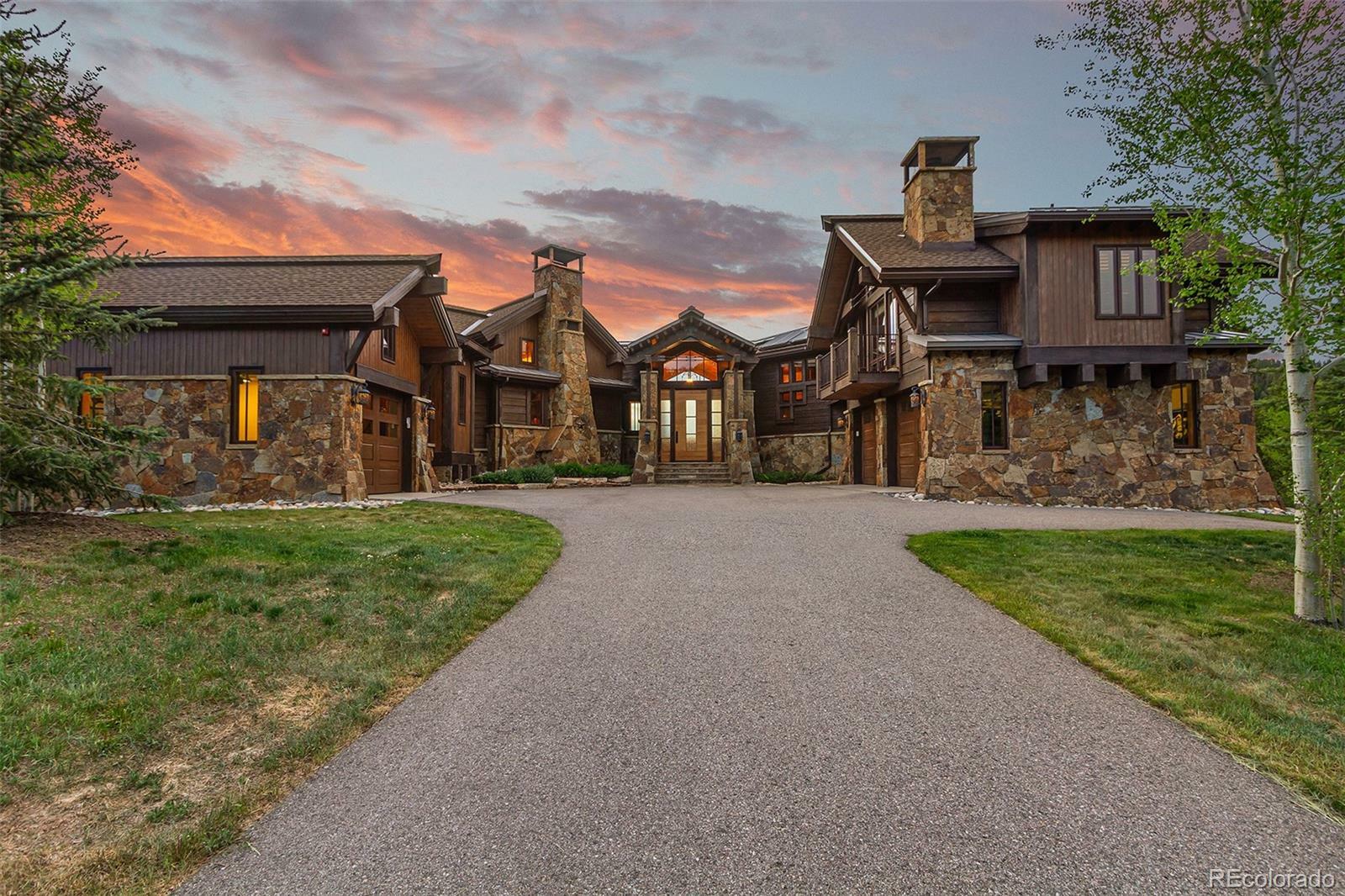 Property Photo: 220 Cottonwood Circle CO 80424