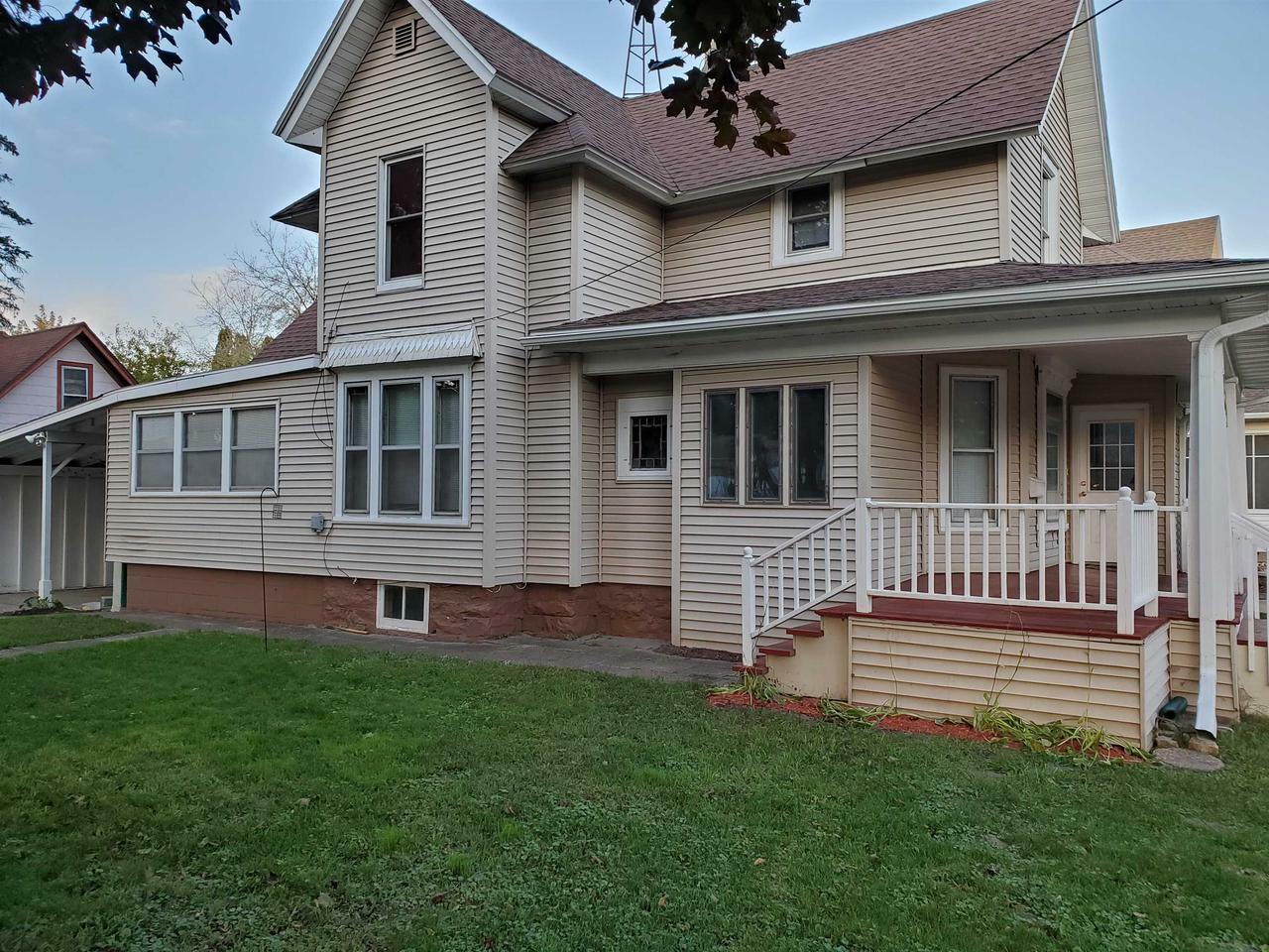 Property Photo: 701 East Main Street WI 53959