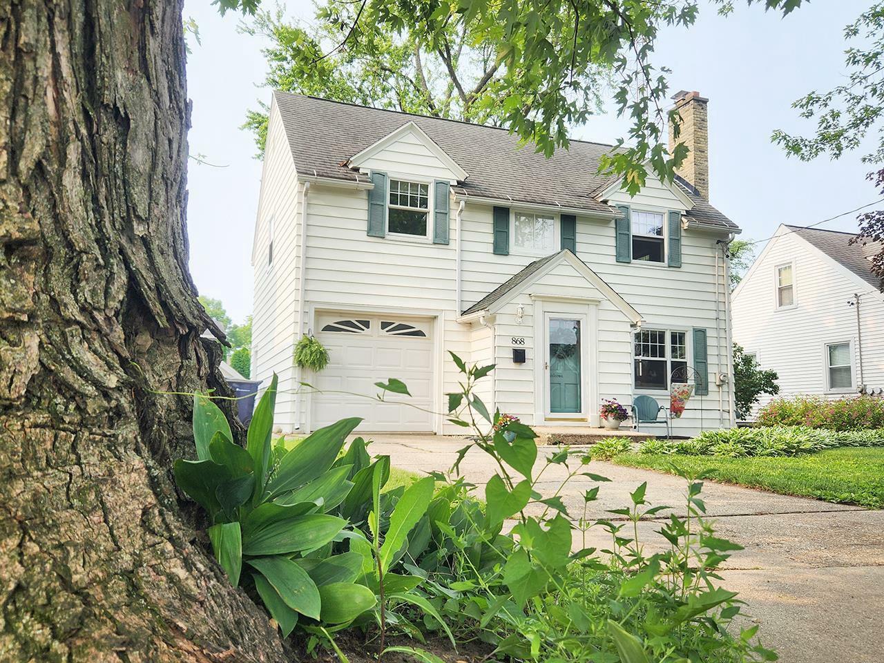 Property Photo: 868 Blaine Avenue WI 53545