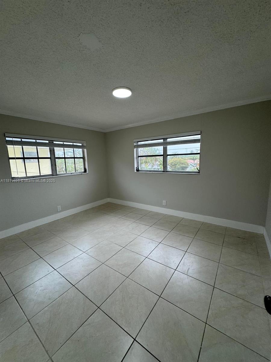 Property Photo: 5420 Hollywood Blvd 203 FL 33021