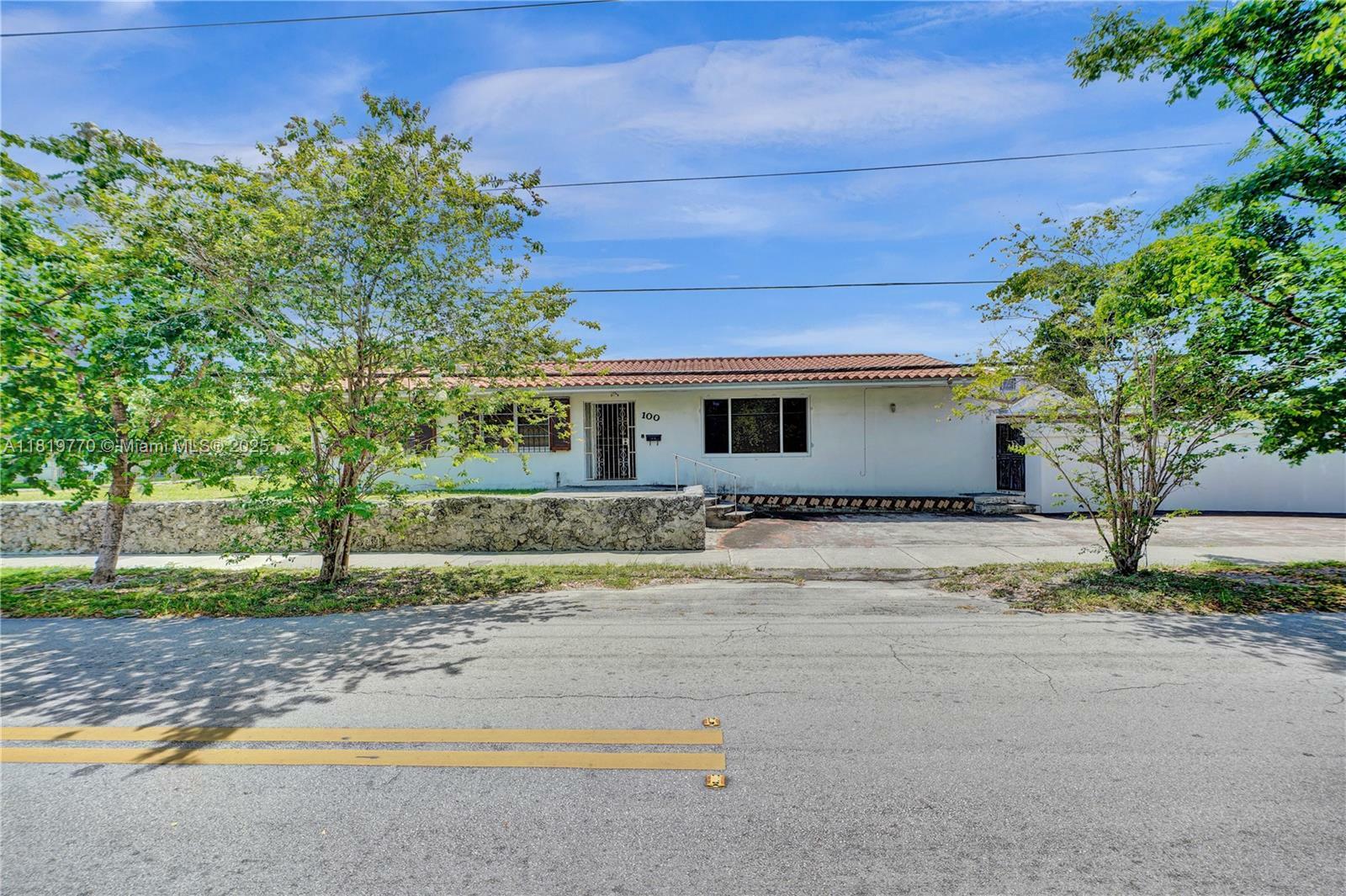 Property Photo: 100 NW 23rd Ave FL 33125