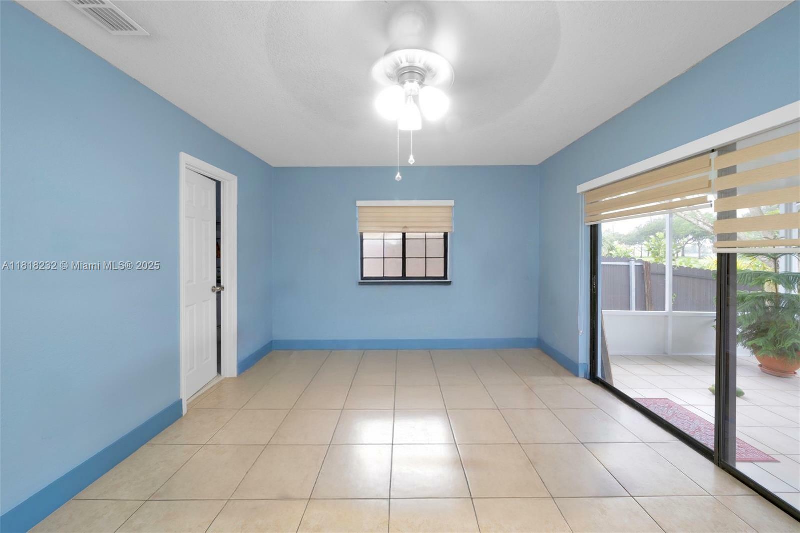Property Photo:  7517 N Augusta Dr  FL 33015 