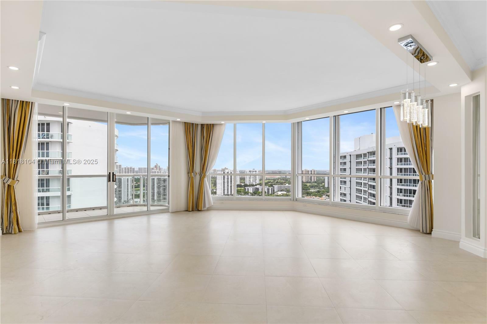 Property Photo: 21150 Point Place Lph 2902 FL 33180