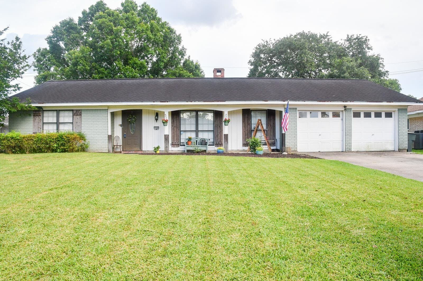 Property Photo: 740 Randolph Circle TX 77706