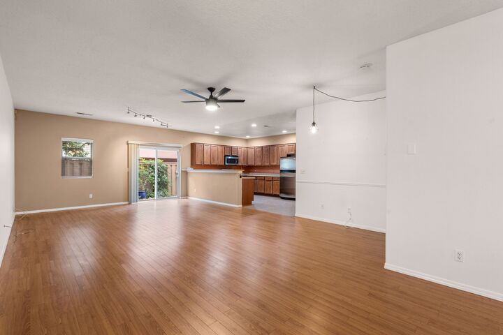 Property Photo: 3 Canyon Cliff Dr NM 87508