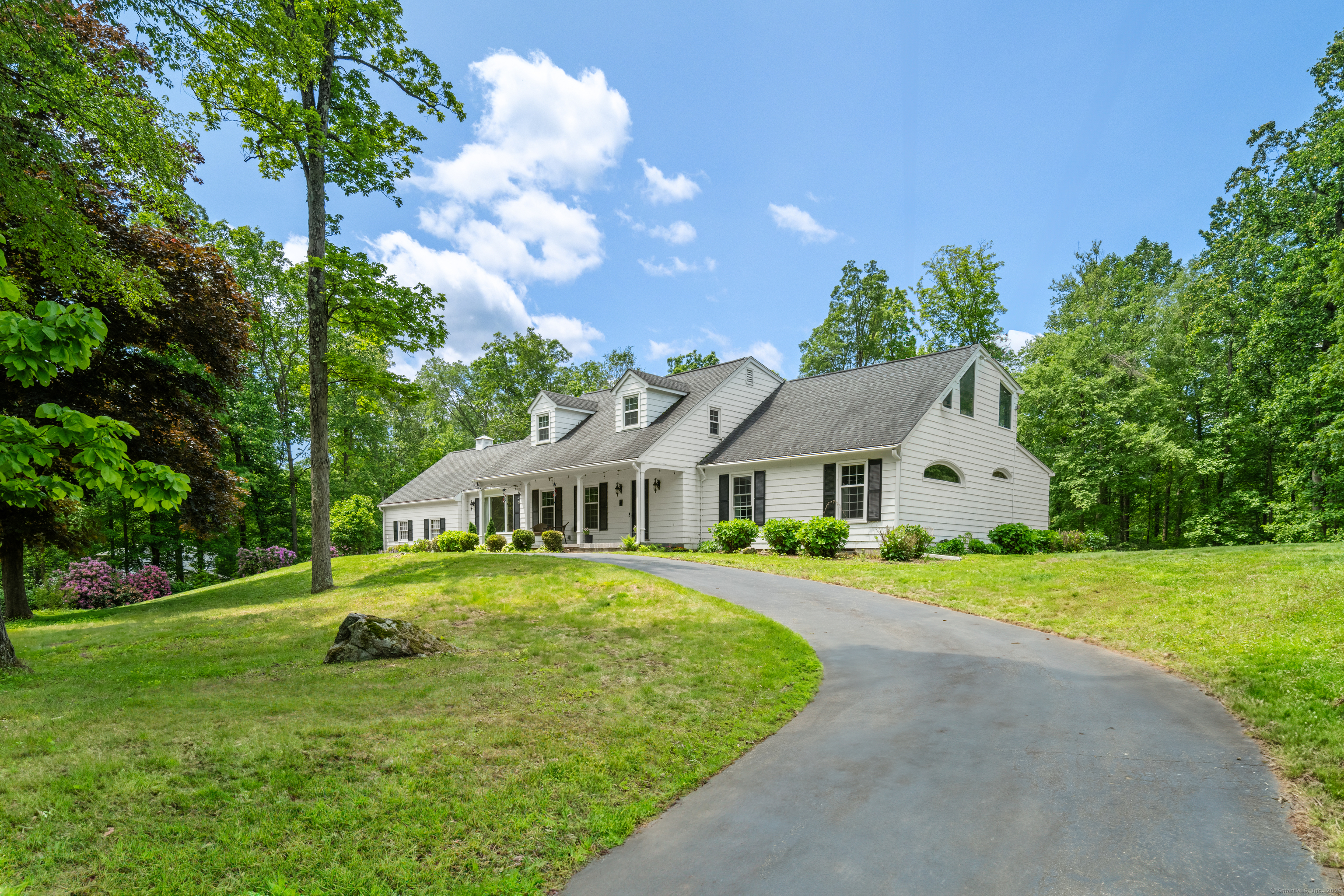 291 Miller Road  Bethany CT 06524 photo