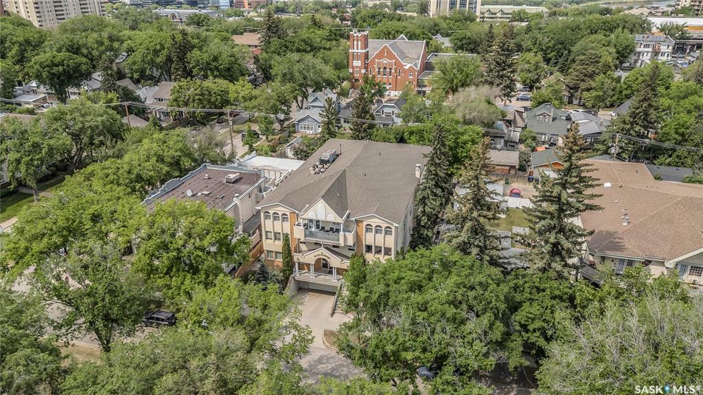 Property Photo: 505 Main Street 301 SK S7W 0L8