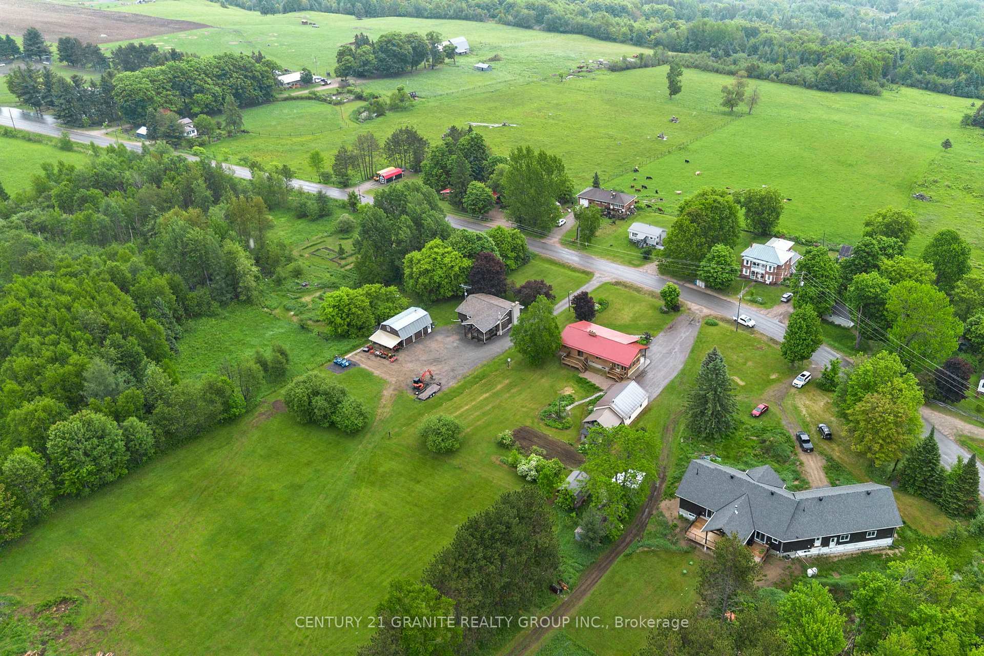 Property Photo: 1637 Fort Stewart Road ON K0L 1C0