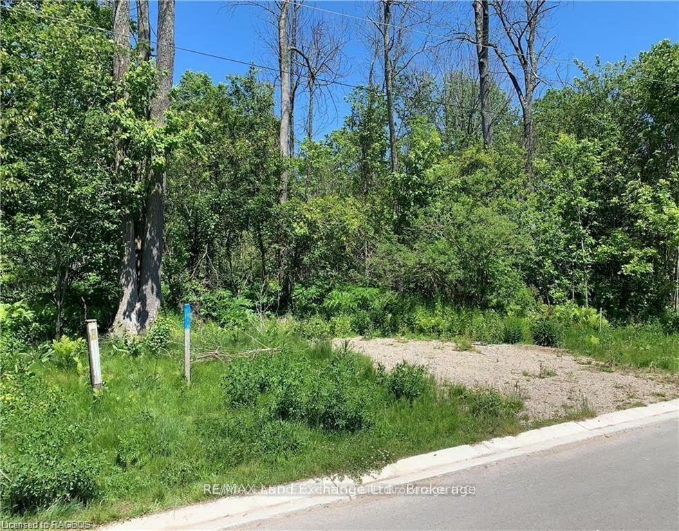 902 Tanglewood Drive  Huron-Kinloss ON N2Z 2X3 photo