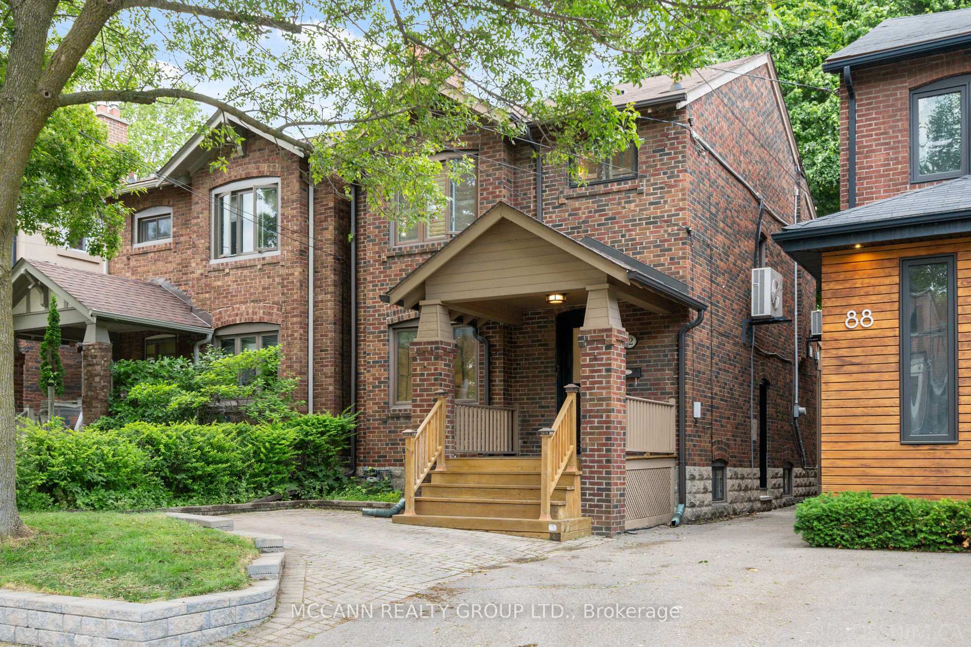 Property Photo: 92 Brookdale Avenue ON M5M 1P3