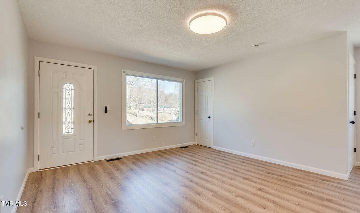 Property Photo: 324 Kings Road TN 37686