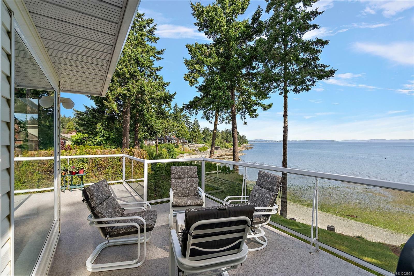Property Photo: 8001 Arthur Dr BC V8M 1V4