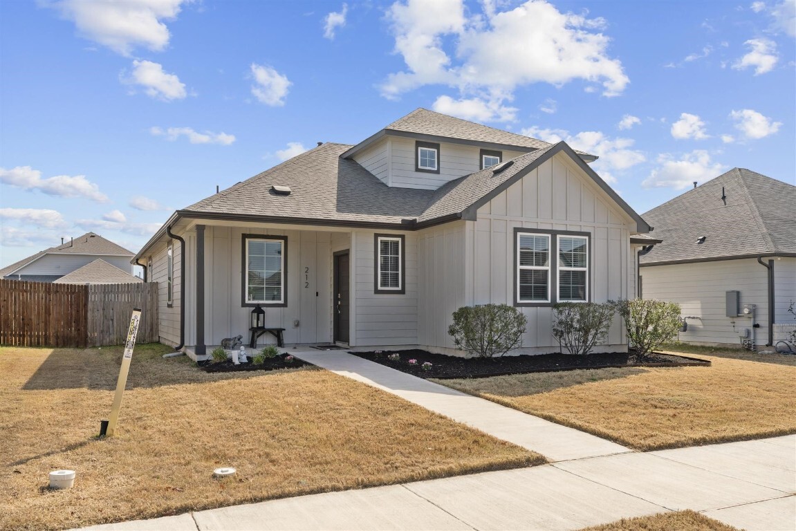Property Photo: 212 Oldbridge Drive TX 78634