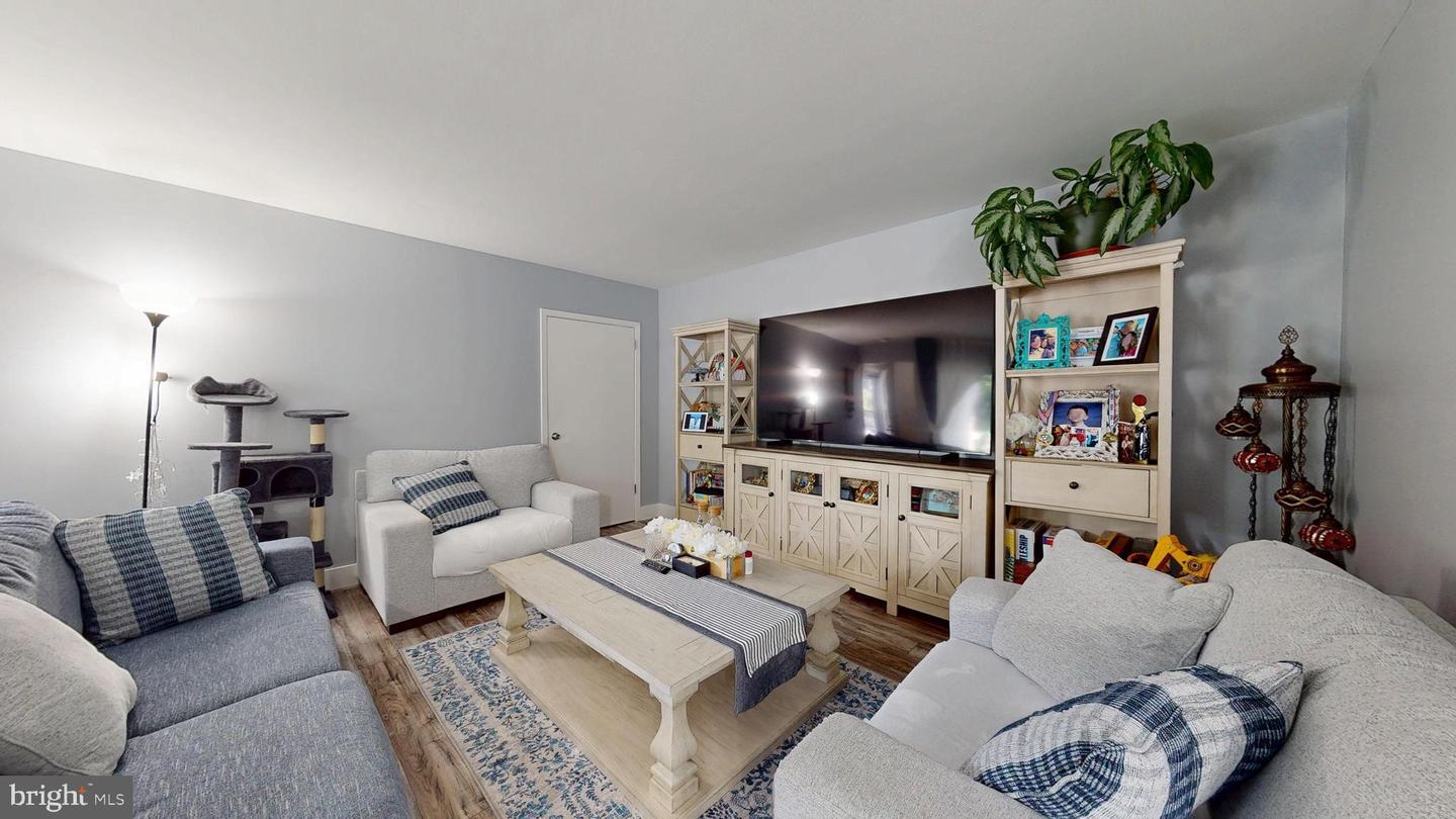 Property Photo: 275 Green Street 5M3 NJ 08010