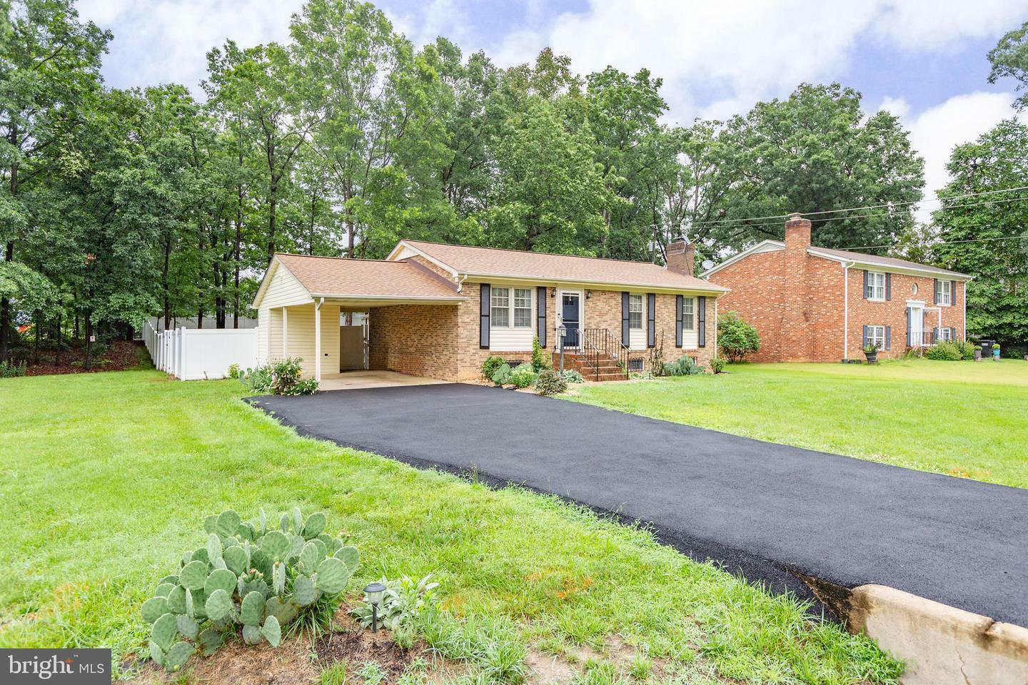Property Photo:  405 Confederate Boulevard  VA 22401 