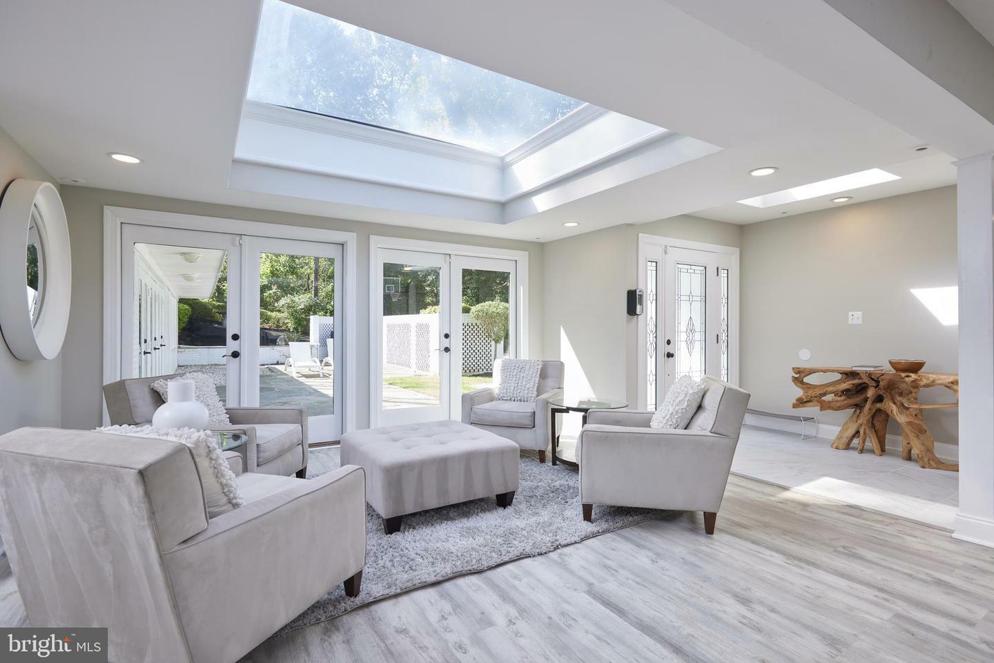 7415 Bradley Boulevard  Bethesda MD 20817 photo