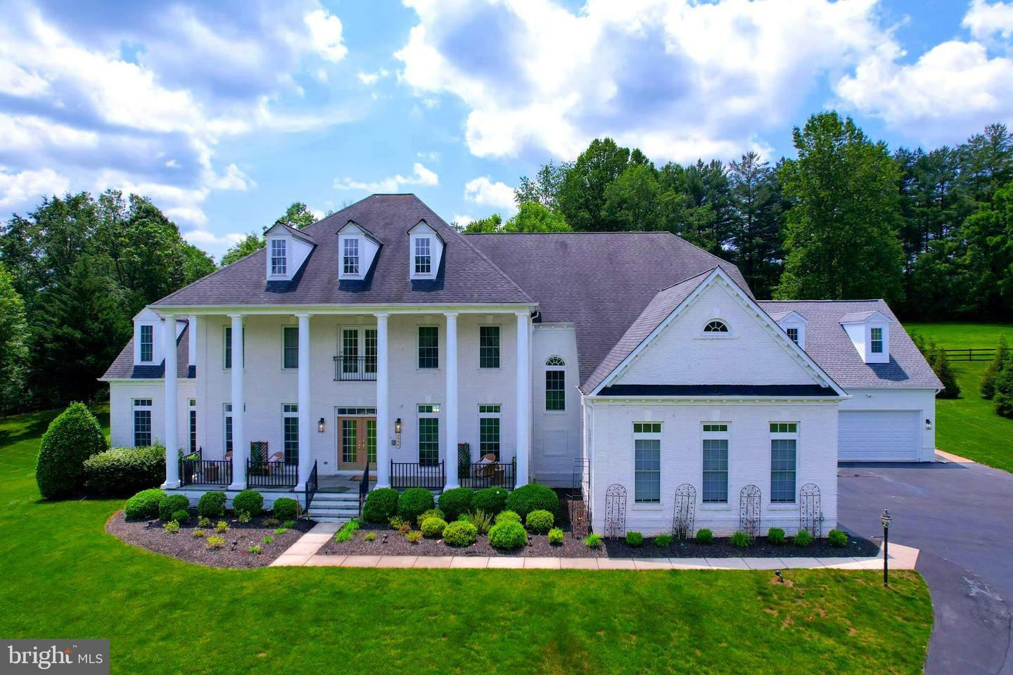 2506 Coulter Lane  Oakton VA 22124 photo