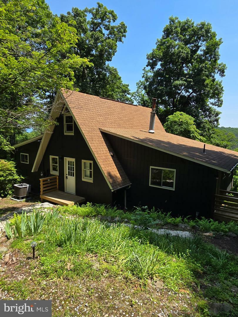 Property Photo: 556 Trapper Ridge Lane WV 25427