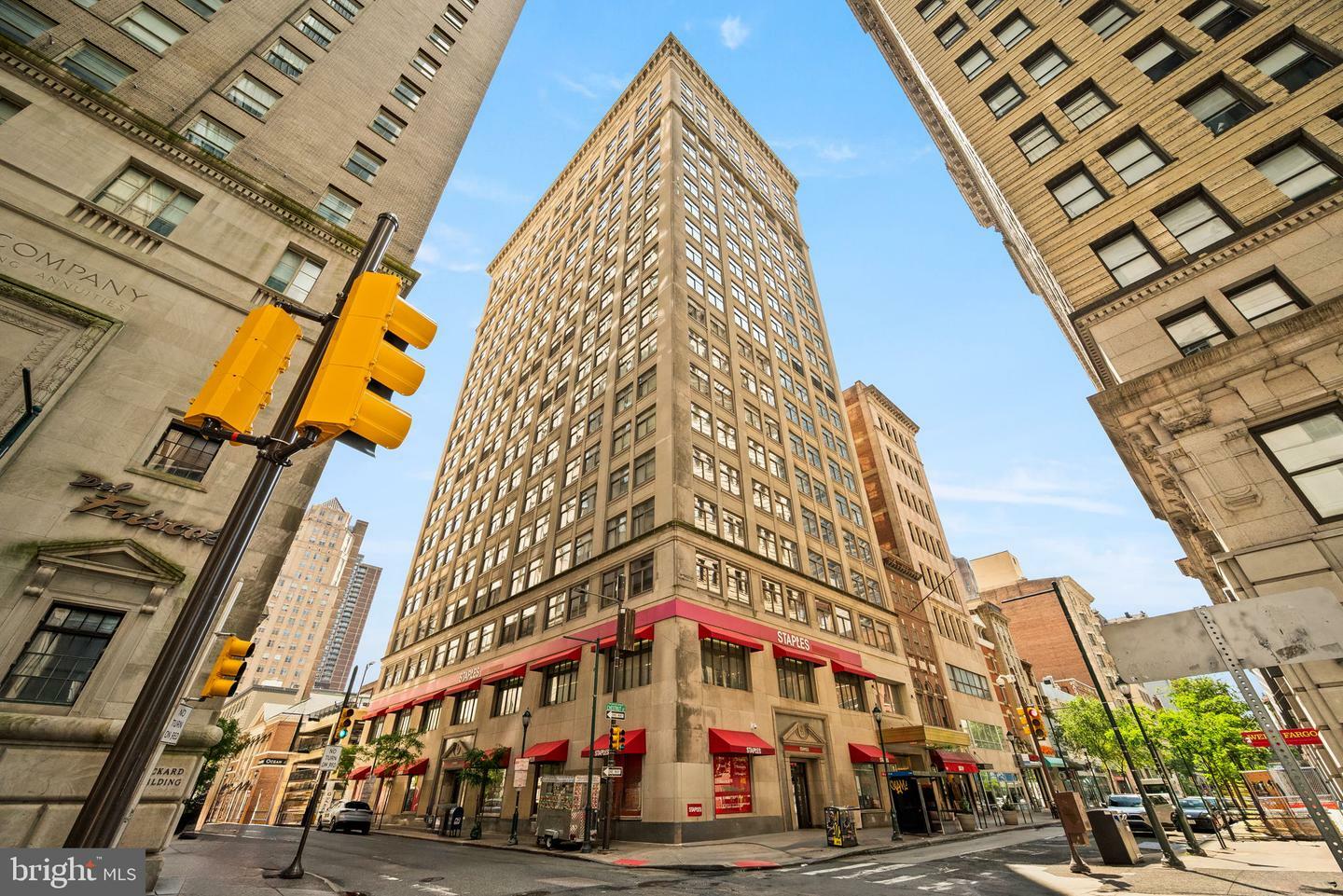 Property Photo: 1500 Chestnut Street 17B PA 19102