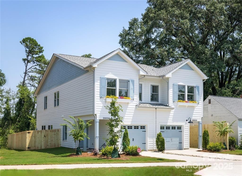 Property Photo: 2003 Ashley Road NC 28208