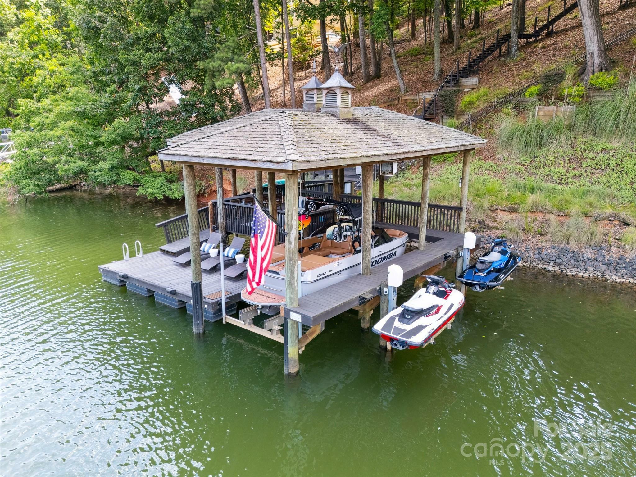 Property Photo: 2004 Marquesas Avenue SC 29708