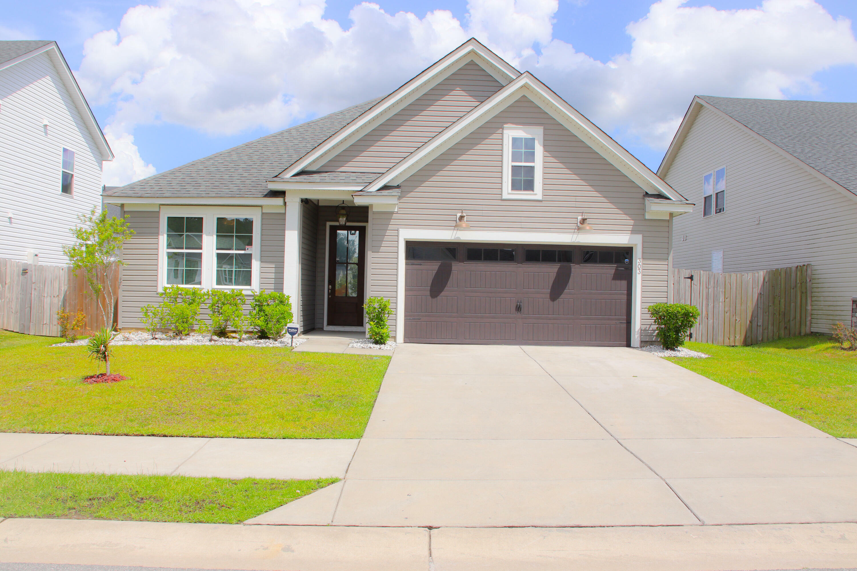 Property Photo: 303 Citation Way SC 29461